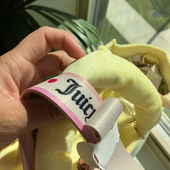 Juicy Couture Light Yellow Tote Bag - Picture 4 of 5